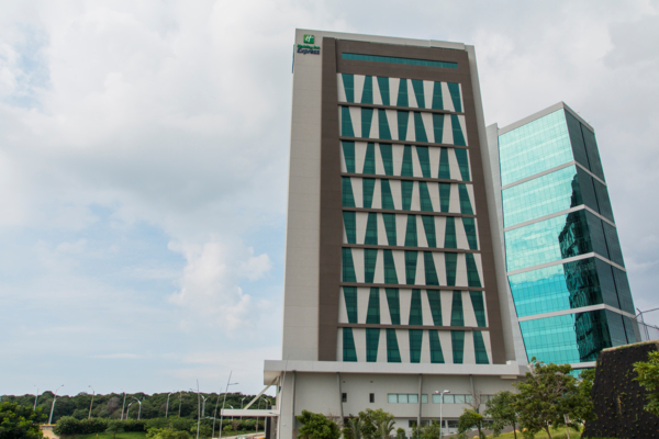 Centro Empresarial Buenavista - Hotel Holiday Inn
