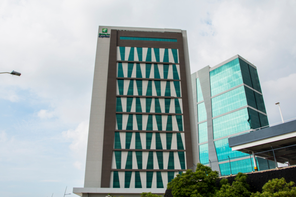 Centro Empresarial Buenavista - Hotel Holiday Inn