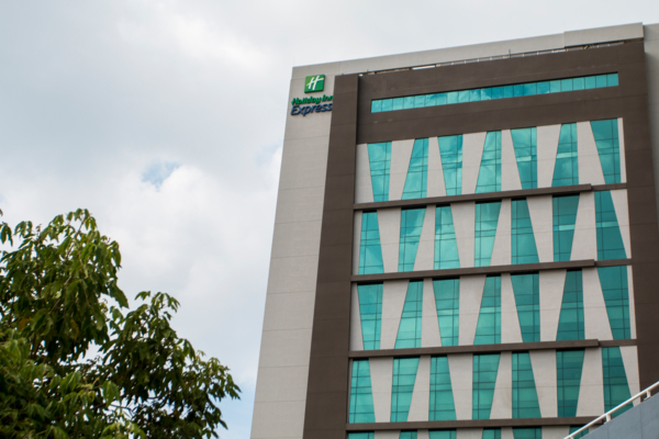 Centro Empresarial Buenavista - Hotel Holiday Inn