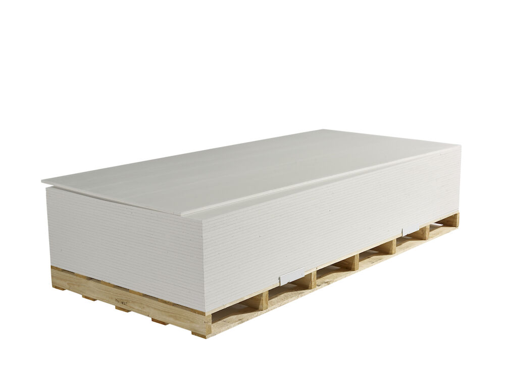 Na slici su bijele PROMATECT®-200 kalcij-silikatne vatrootporne ploče za gradnju bijele boje posložene na drvenu paletu.